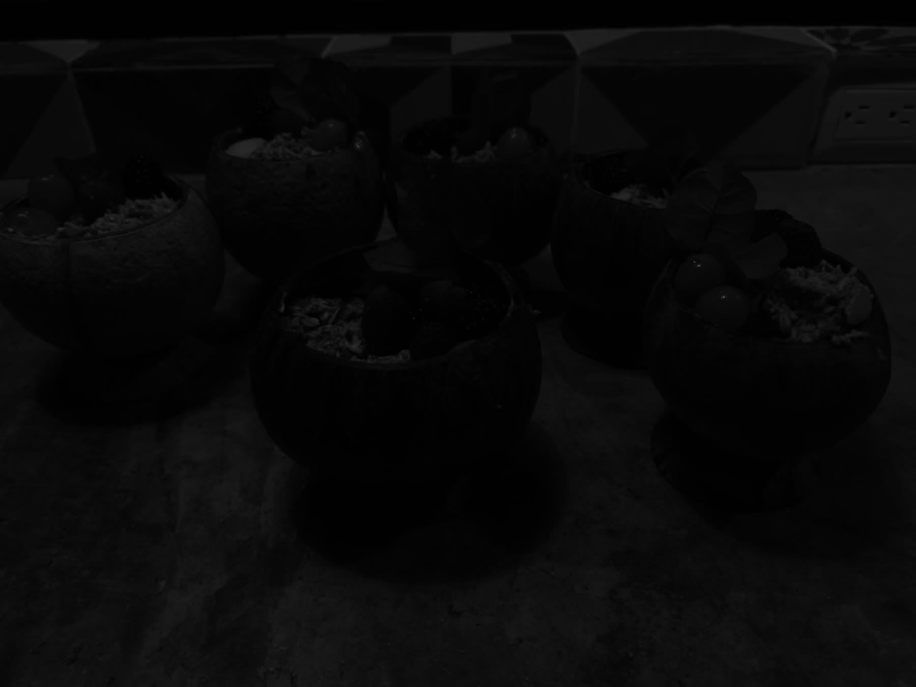 Breakfast bowls in coconut shells